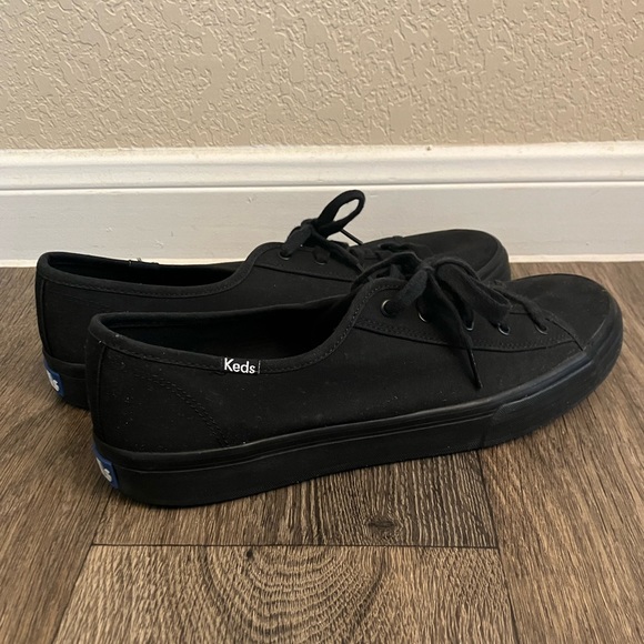 Keds Triple Black Canvas Lace Up Sneakers - Picture 4 of 7